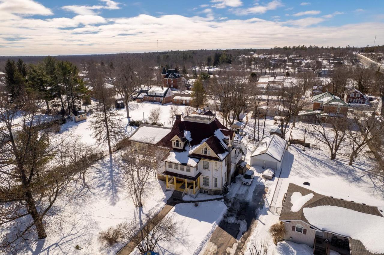 Marmora And Lake Inn And Victorian Diner Exteriör bild